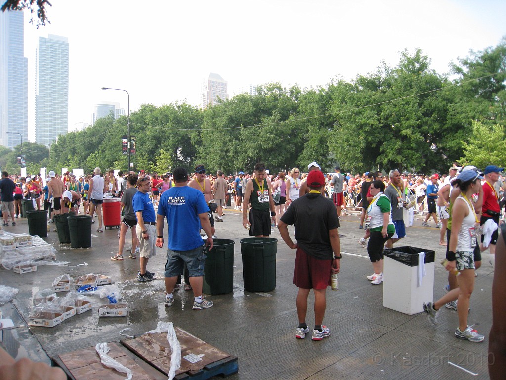 Chicago Rock N Roll 2010 0607.jpg - The Chicago Rock 'N Roll Half Marathon was held on August 1, 2010. A beautiful day, but hot, and a lousy race.